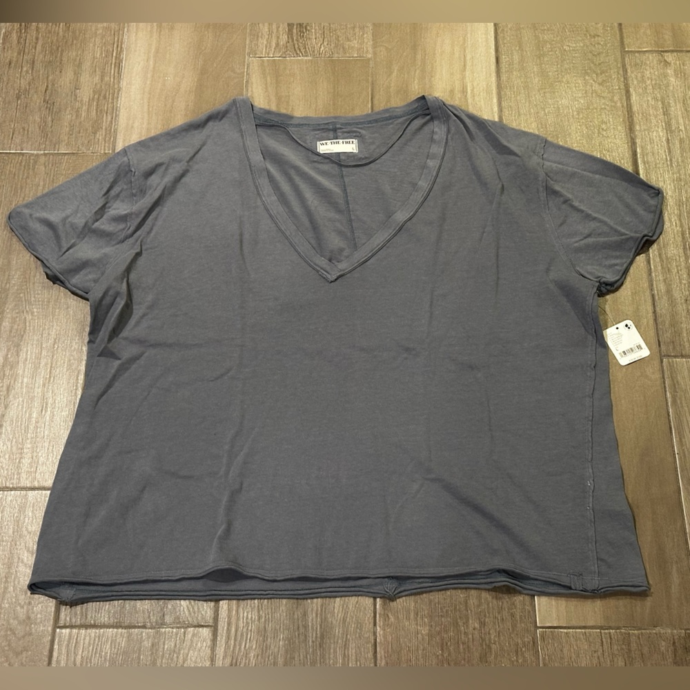 Zara V-Neck Short Sleeve Tee in Slate Gray